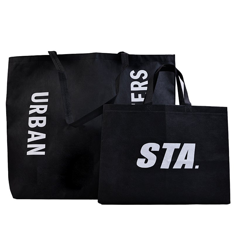 Various sizes of black non-woven bags 9.10