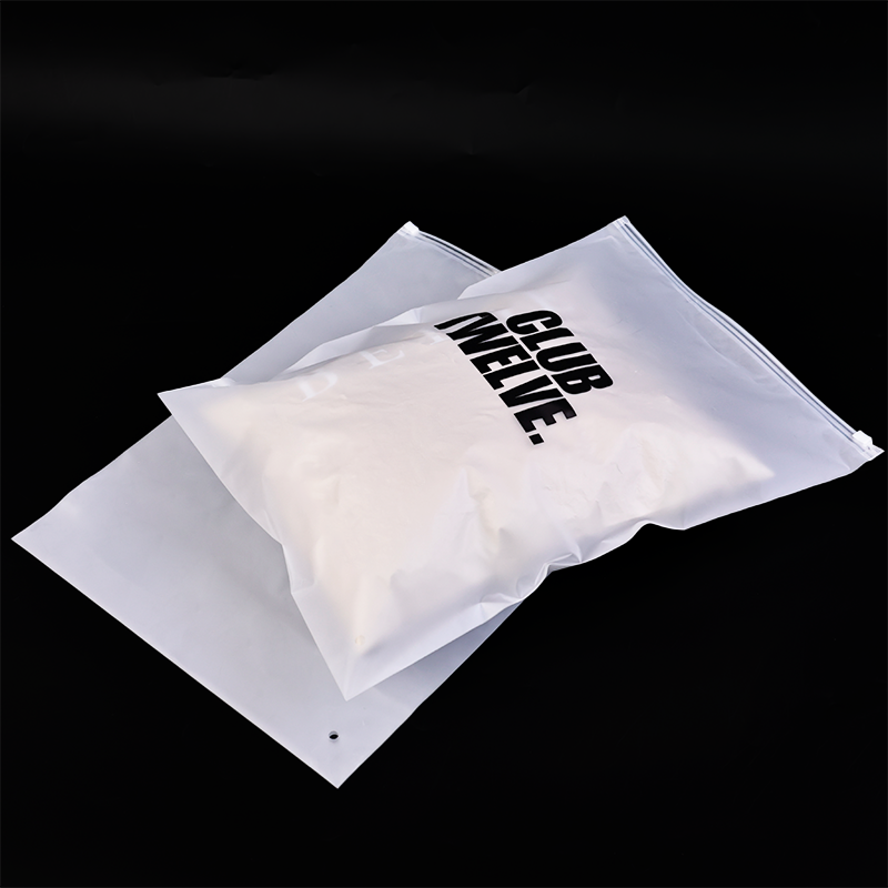 CLUB White frosted zipper bag