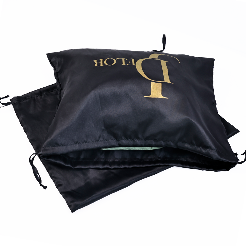 Black long pattern gold-stamped drawstring bag 8.16