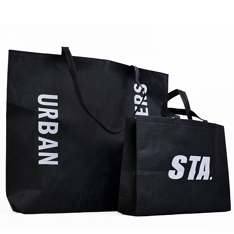 Various sizes of black non-woven bags 9.10