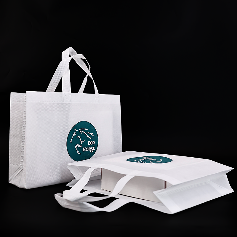 White non-woven tote bag 4.30