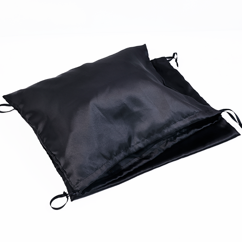 Black long pattern gold-stamped drawstring bag 8.16