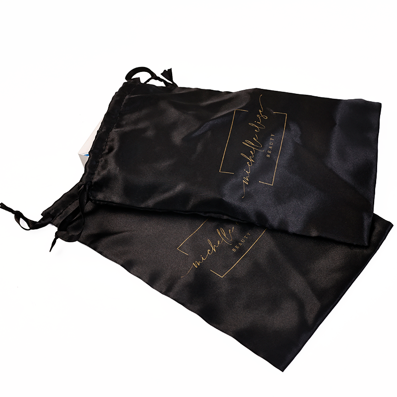Black pattern gold-stamped drawstring bag 7.15