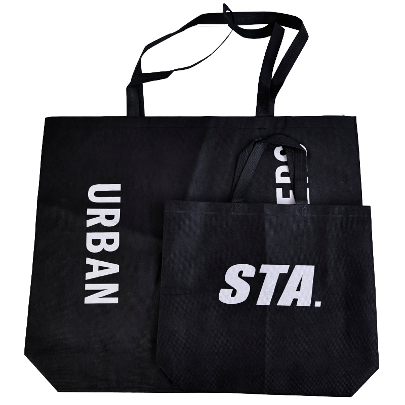 Various sizes of black non-woven bags 9.10