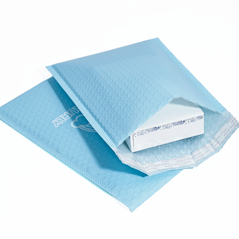 Blue self-adhesive bubble courier bag 12.5