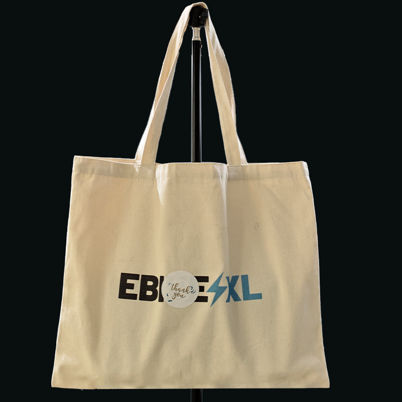 White canvas tote bag 3.31