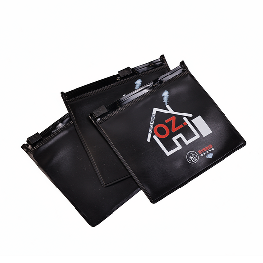 Black square small size zipper bag