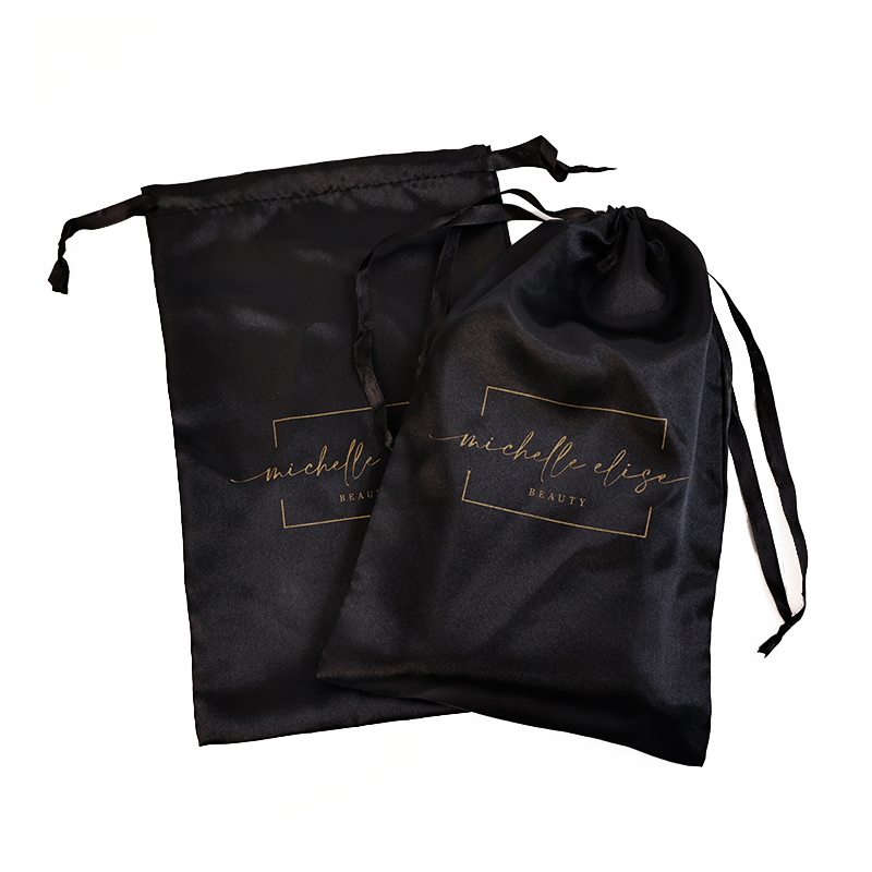 Black pattern gold-stamped drawstring bag 7.15