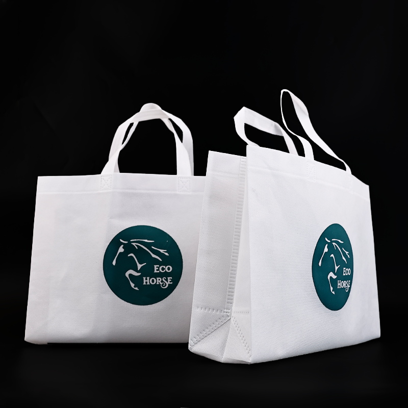 White non-woven tote bag 4.30