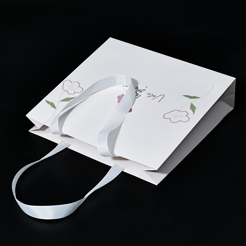 White small bottom side drawstring tote bag