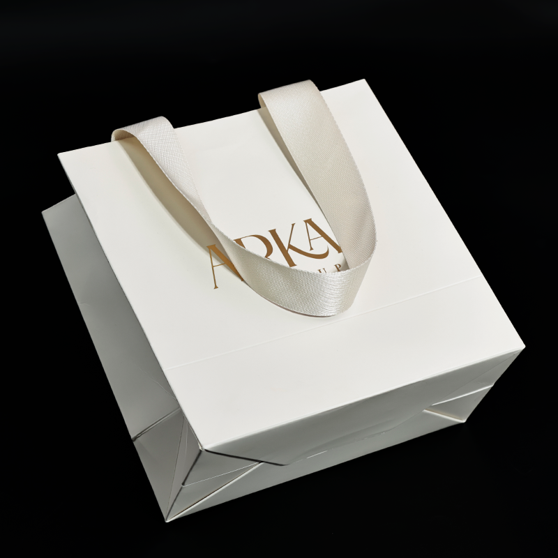 Off-white pattern gold-stamped string handbag