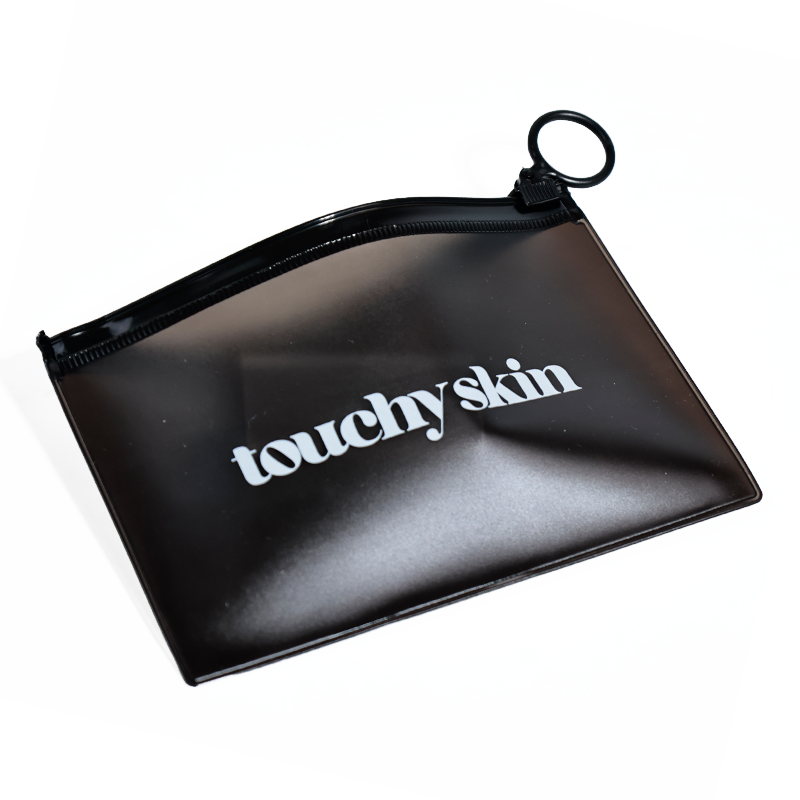 Black frosted ring zipper bag