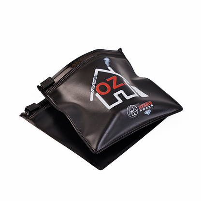 Black square small size zipper bag