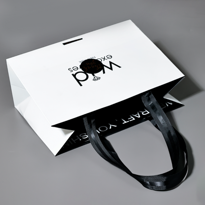 White small size tote bag