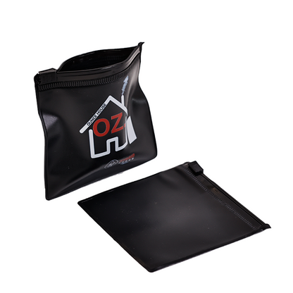 Black square small size zipper bag