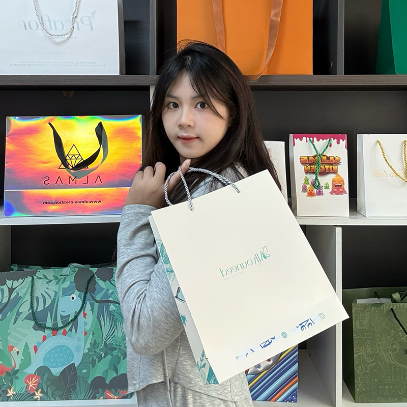 White small bottom and side full print tote bag