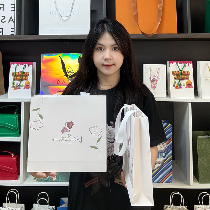 White small bottom side drawstring tote bag